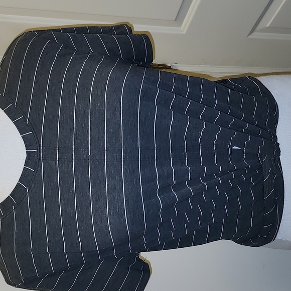 Lululemon Time to Restore Front Tie Lightweight Top Grey Stripe Medium - Picture 4 of 9